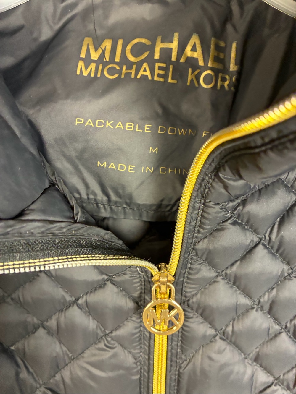 MICHAEL Michael Kors Quilted Lightweight Packable Puffer Down Fill Jacket - Picture 6 of 13
